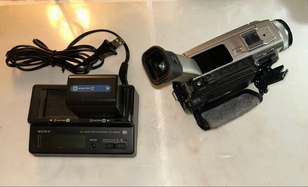 【ジャンク品】Sony DCR-TRV10 miniDV ハンディカム