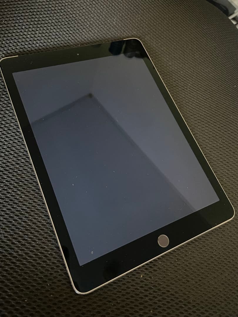 Apple iPad Air 2 64GBモデル シルバー