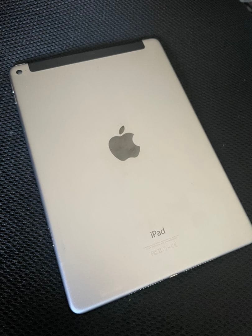 Apple iPad Air 2 64GBモデル シルバー