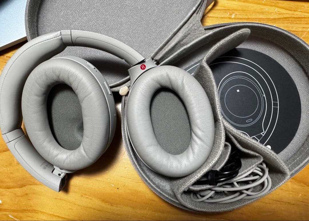 SONY WH-1000XM4 プラチナシルバー