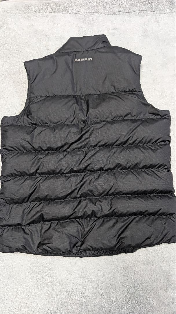 MAMMUT　ダウンベスト