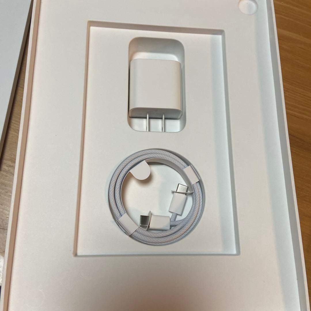 iPad 第10世代　64GB