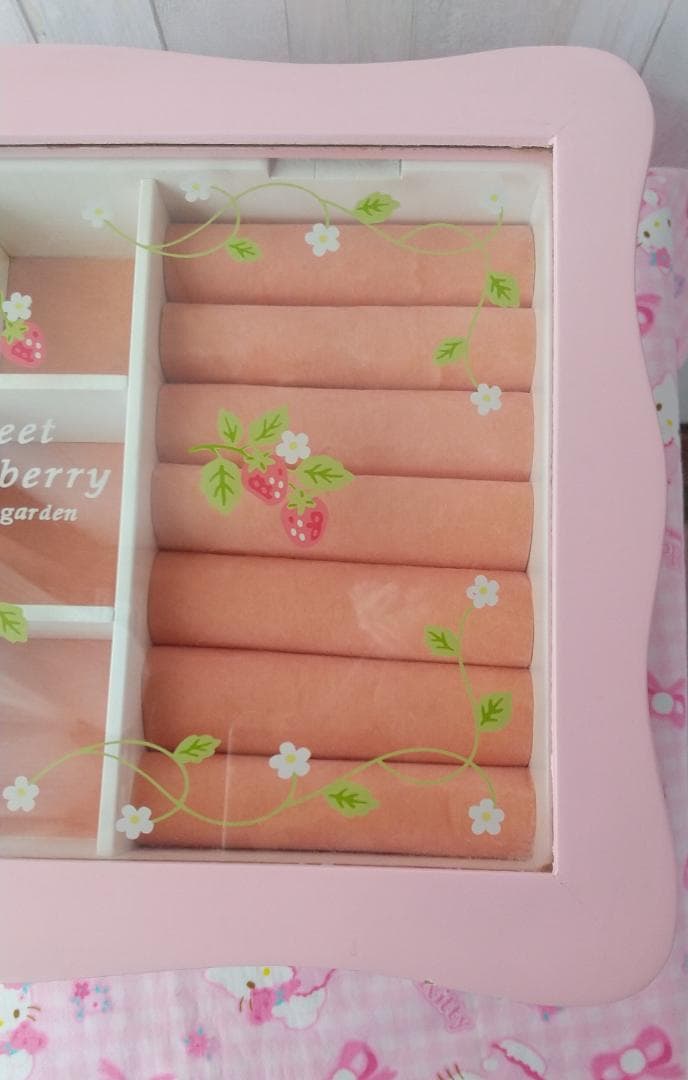 マザーガーデン　ジュエリーボックス　ジュエリーケース　マザーグースの森　いちご