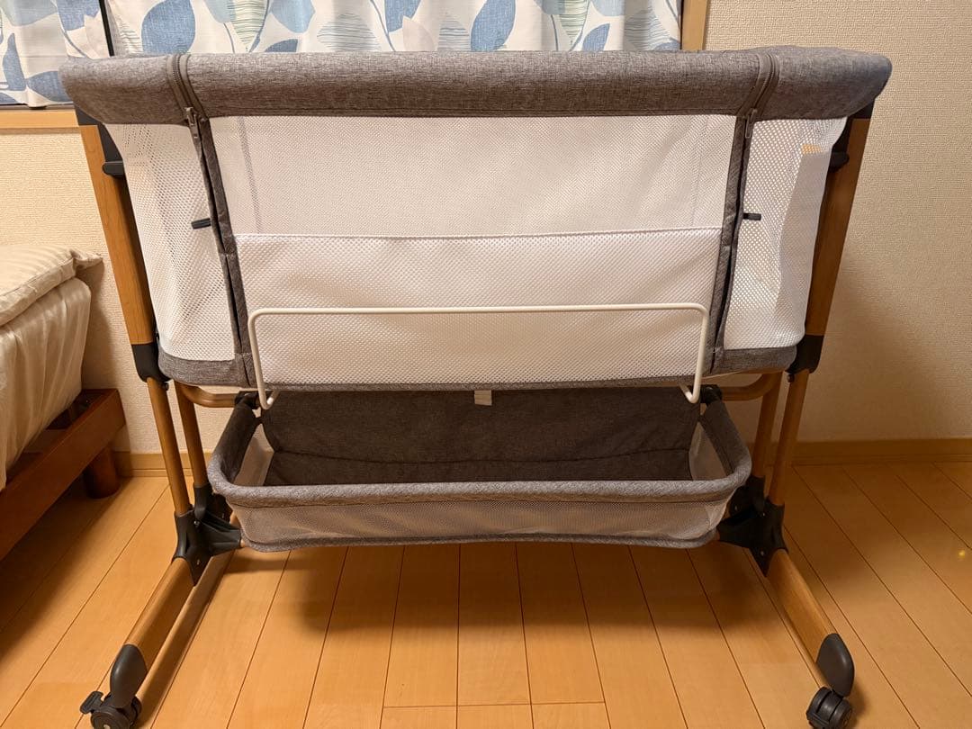 ベビーベッド メッシュ素材 添い寝　星柄マットレス付き