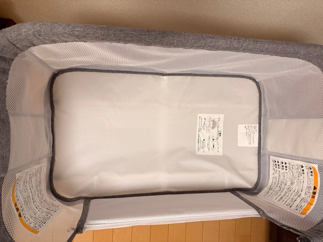ベビーベッド メッシュ素材 添い寝　星柄マットレス付き