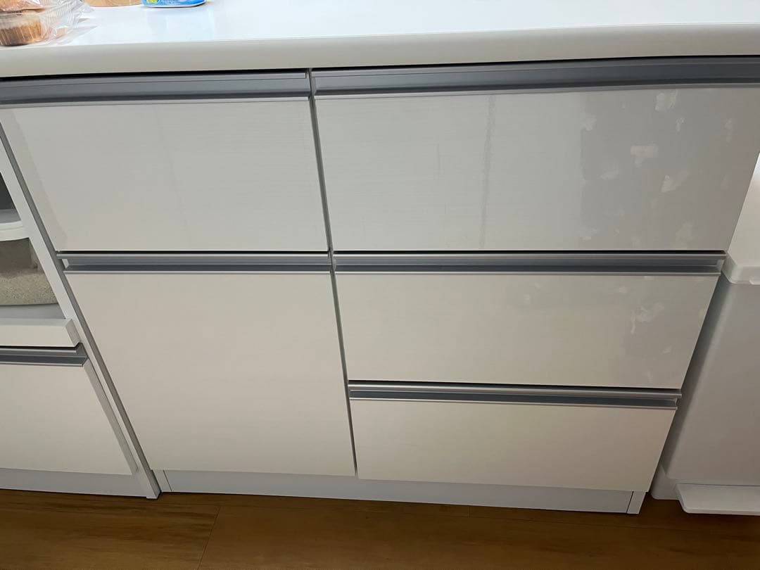送料込み　購入後1年半ほど　食器棚、キッチンカウンター