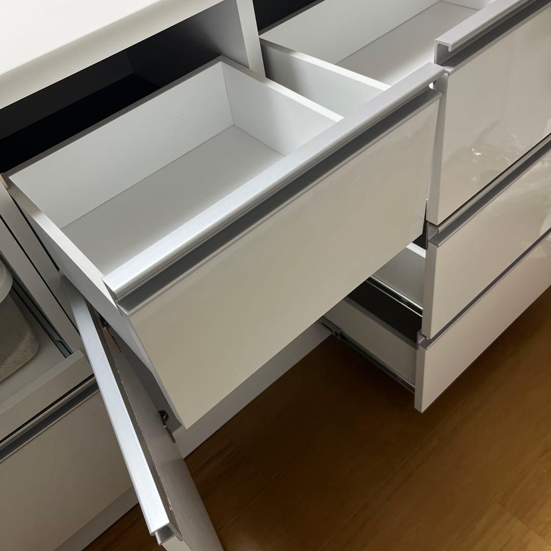 送料込み　購入後1年半ほど　食器棚、キッチンカウンター