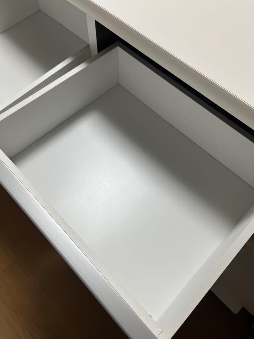 送料込み　購入後1年半ほど　食器棚、キッチンカウンター