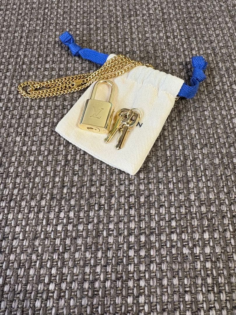 極美品ルイヴィトン パドロック カデナ ネックレス チェーン付き 南京錠677