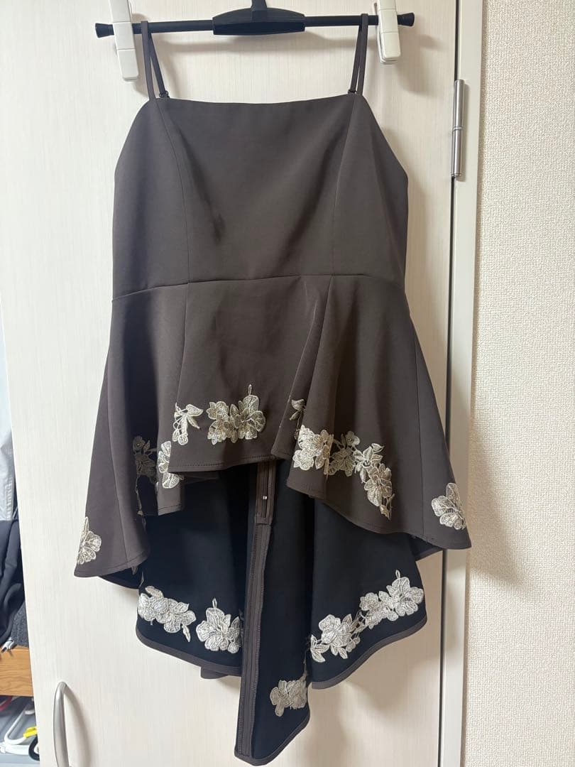 etoll.刺繍ペプラムビスチェ＆Iラインドレスセットアップ 25AW