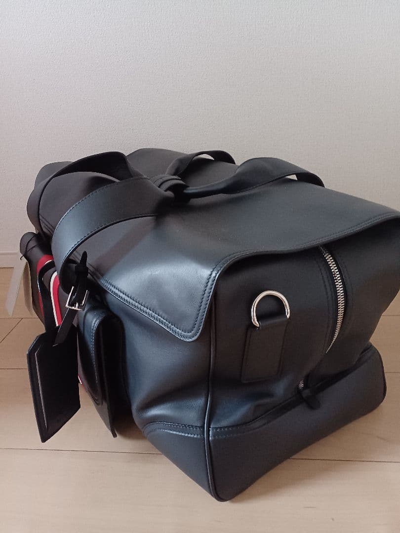 ✨BENTLEY ボストンバッグ✨ 高級車ブランド「ベントレー」のボストンバッグ