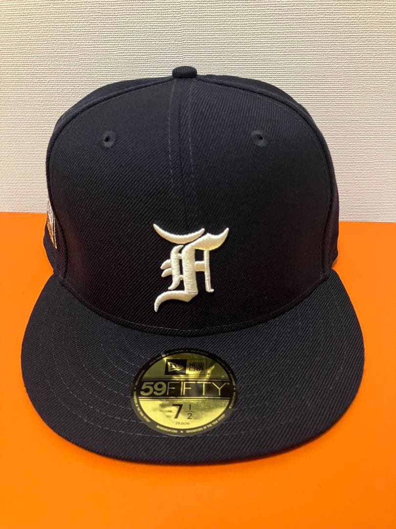 NEW ERAxFEAR OF GOD ESSENTIALS ヤンキースキャップ