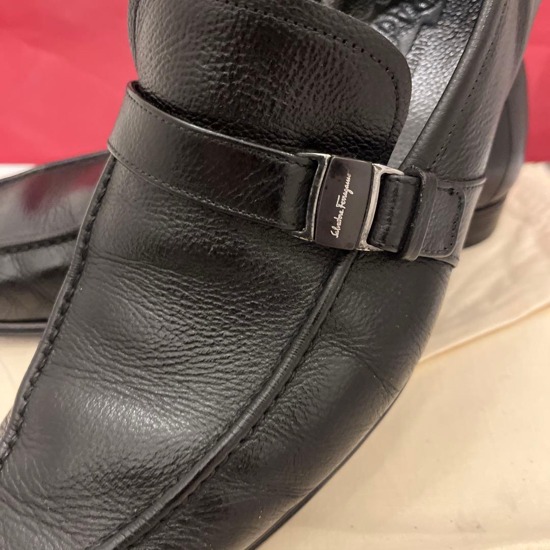 SF-10.【USED 極美品】フェラガモ・メンズ 黒色ビジネス靴8.5EEE