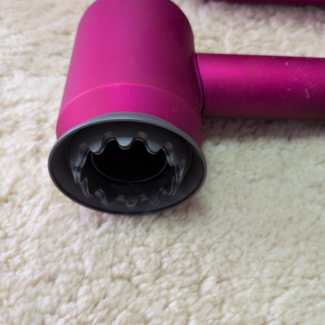 【値下げ】dysonピンク ヘアドライヤー 専用ケース付き