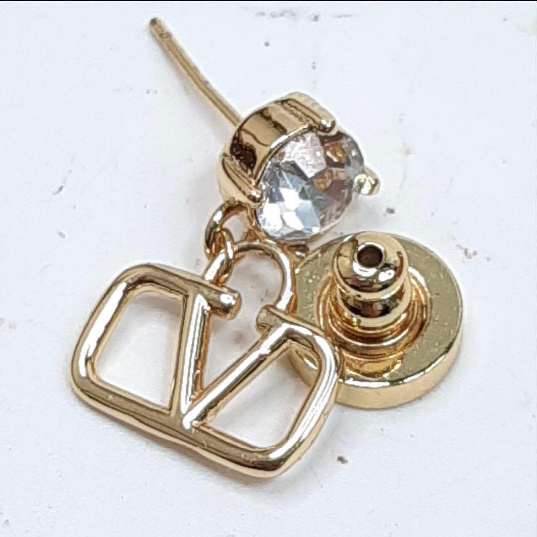 極美品 Valentino ヴァレンティノ ピアス 片耳 ラインストーン