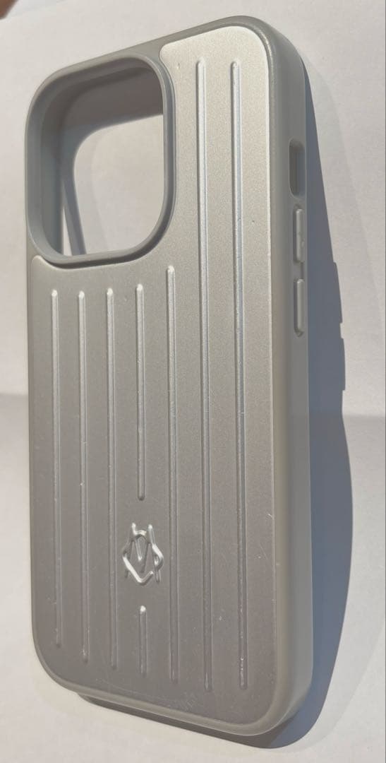 ［正規品］RIMOWA ケース iPhone15pro シルバー
