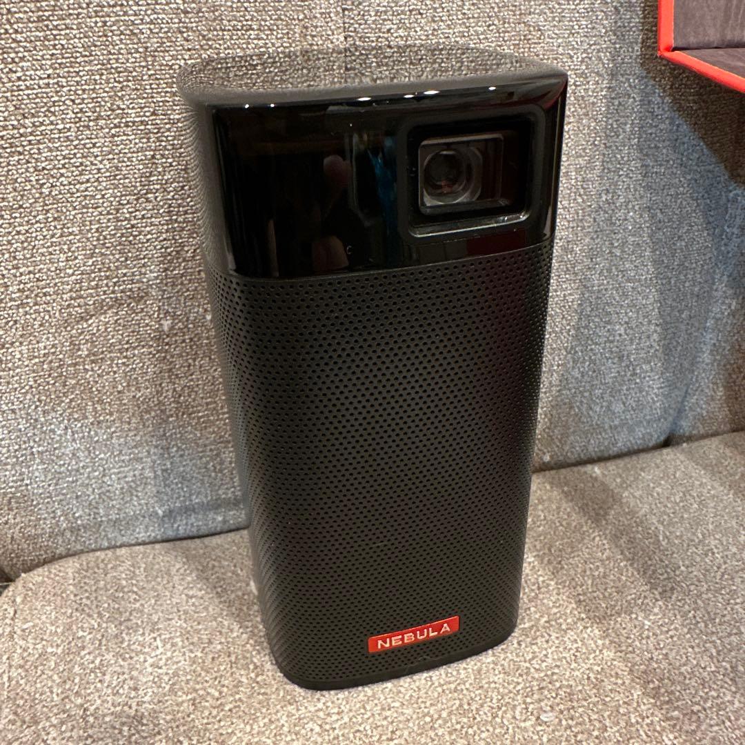Nebula Apolloプロジェクター本体