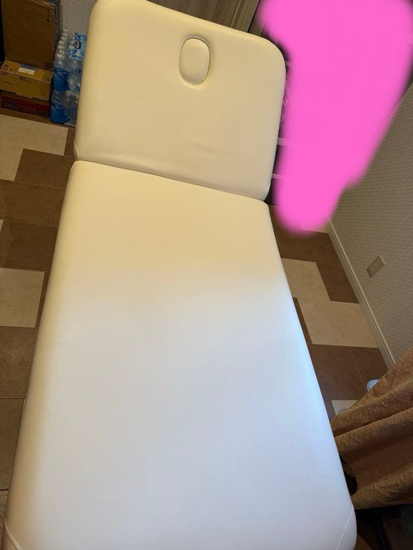 電動エステベッド 有孔　 整体　マッサージ