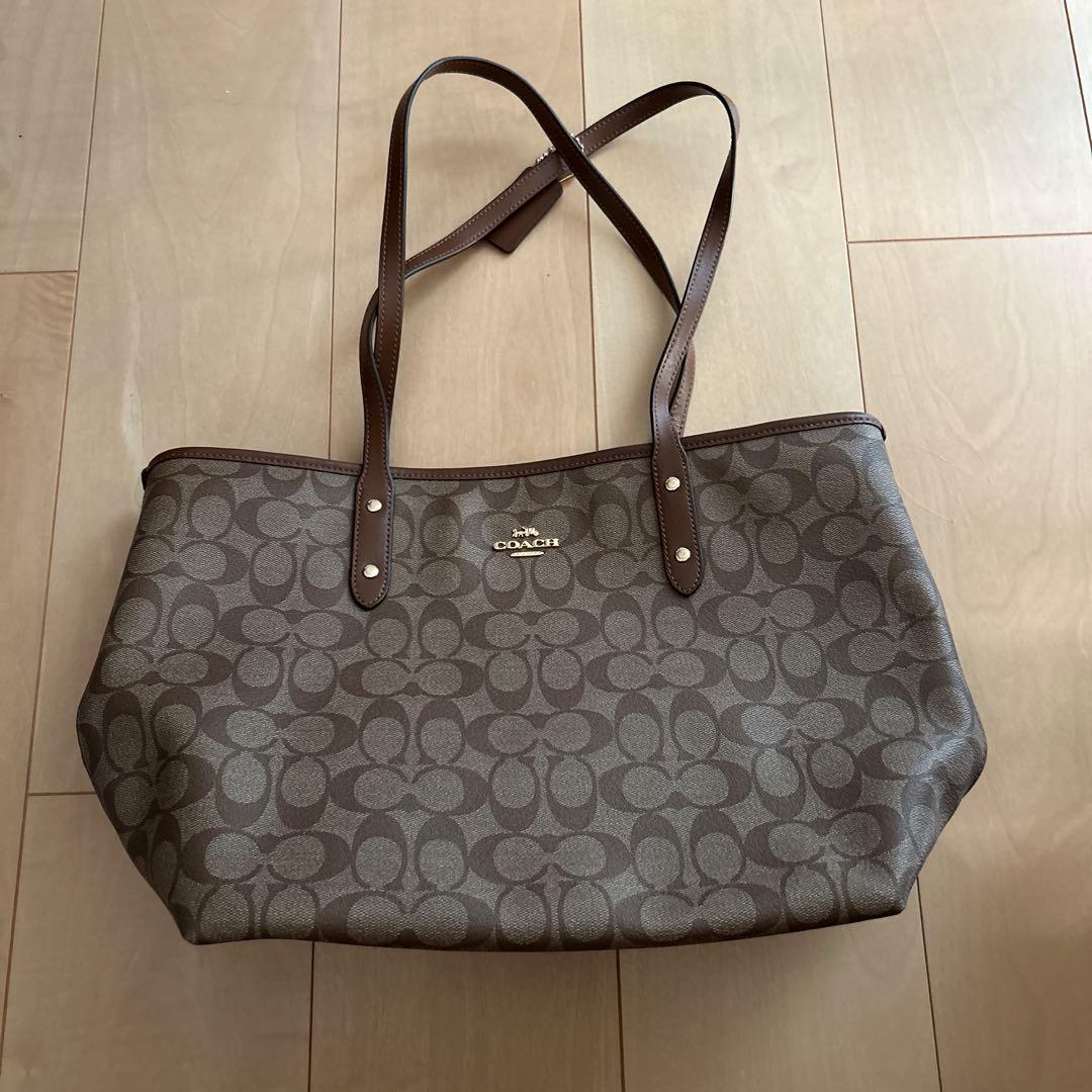 COACH ロゴパターン トートバッグ　ブラウン