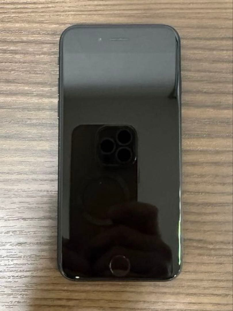 Apple iPhone SE 第2世代 64GB ブラック