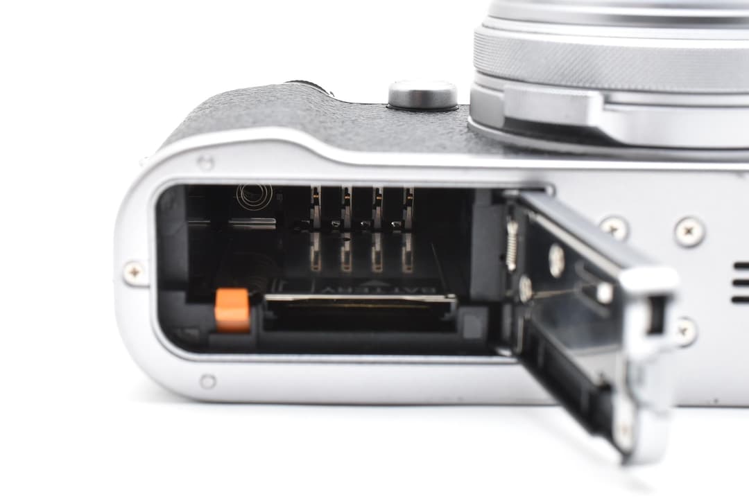 FUJIFILM X100F シルバー 0222