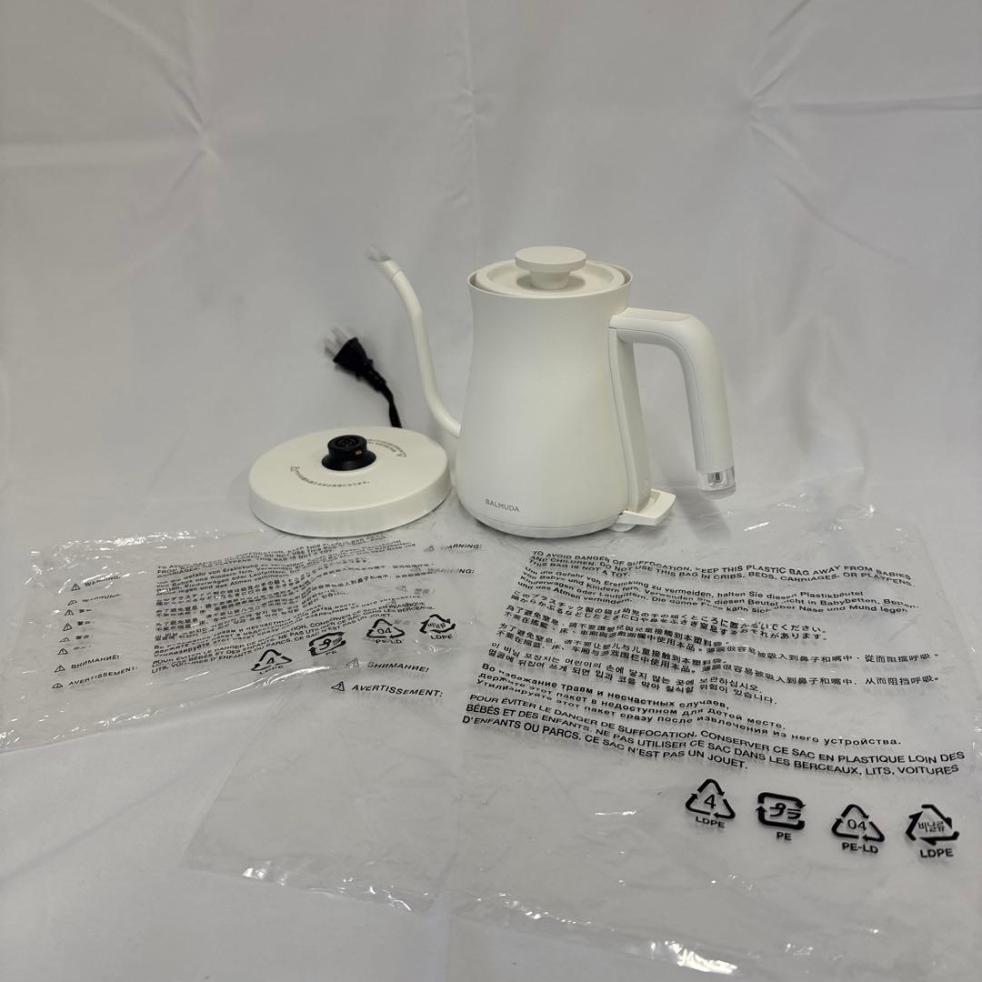 【未使用】BALMUDA バルミューダ 電気ケトル 0.6L