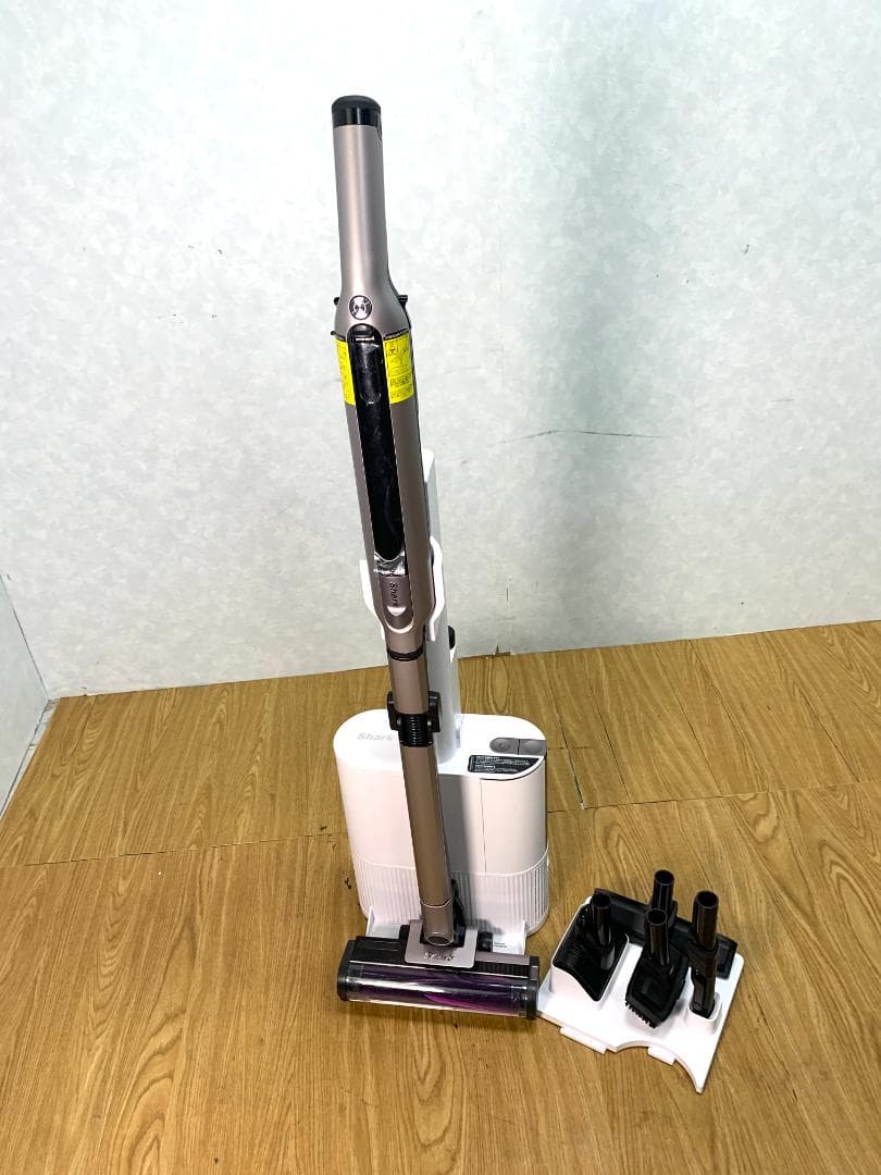 Y570 SHARK コードレススティッククリーナー iQ+CS851JMVAE