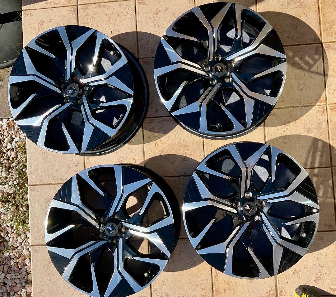 クラウンクロスオーバー MODELLISTA WingDancer ホイール4本