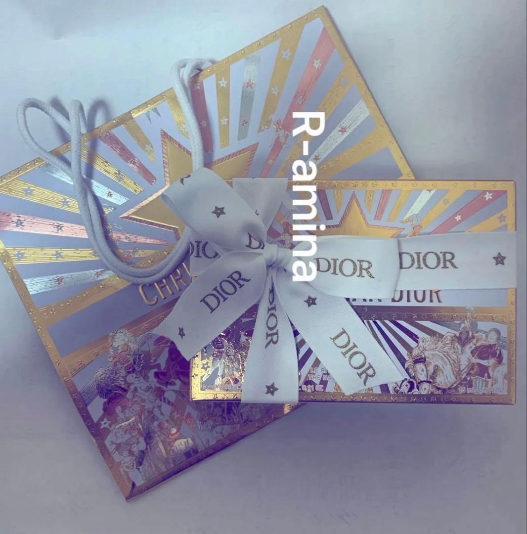 ディオール　DIOR ホリデーオファー　2025クリスマスコフレラッピング