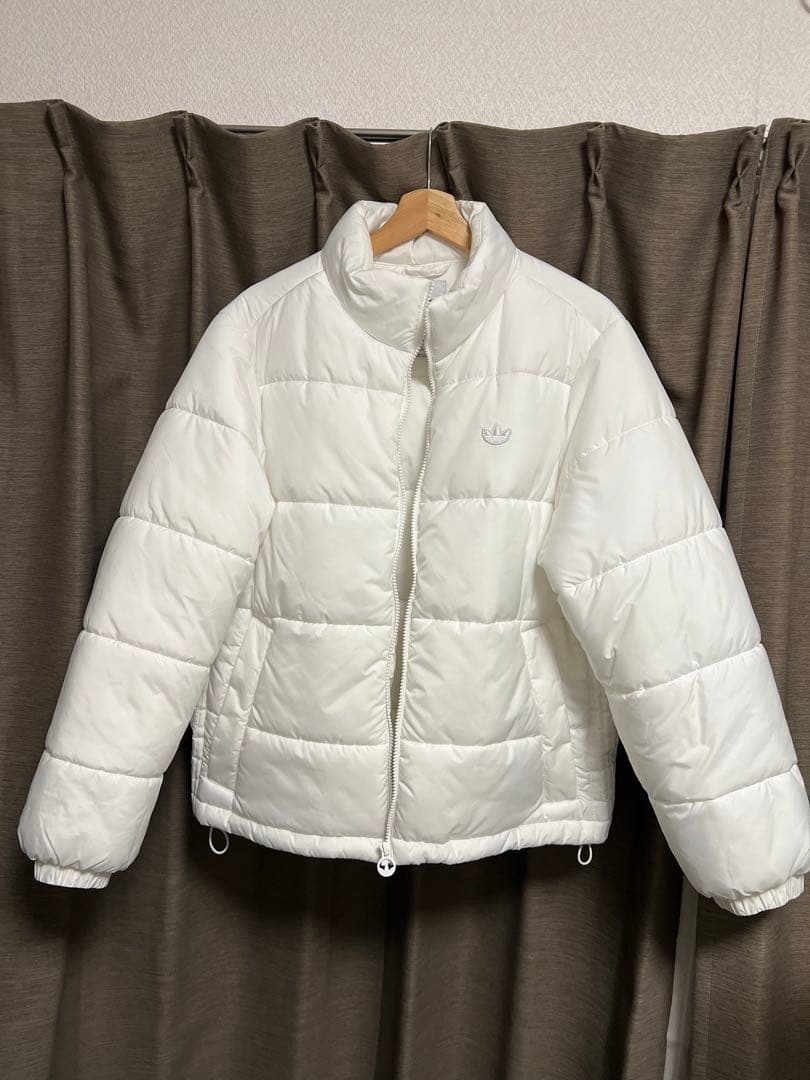 adidas ダウンジャケット