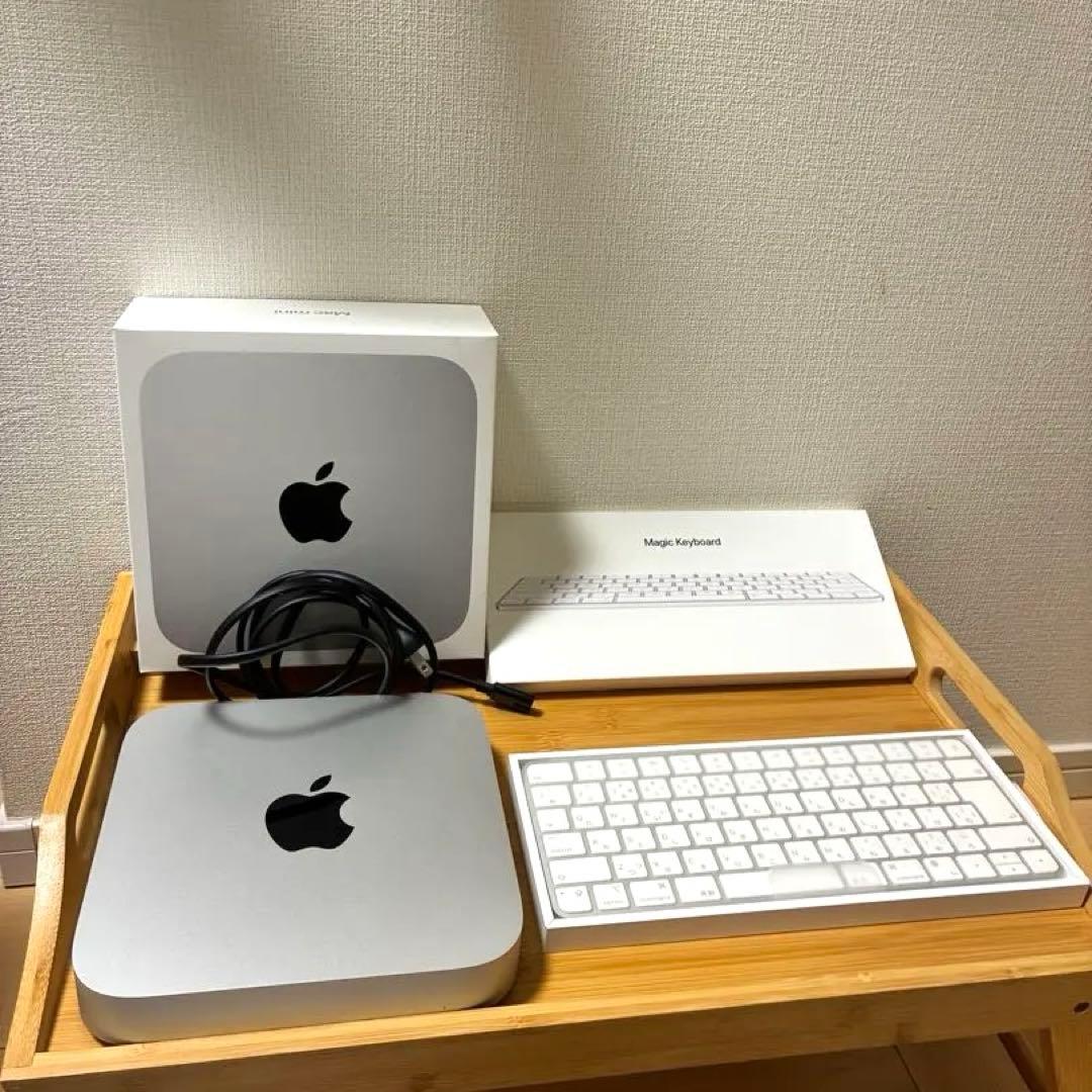 美品 Mac mini M2 8GB 256GBとMagic Keyboard