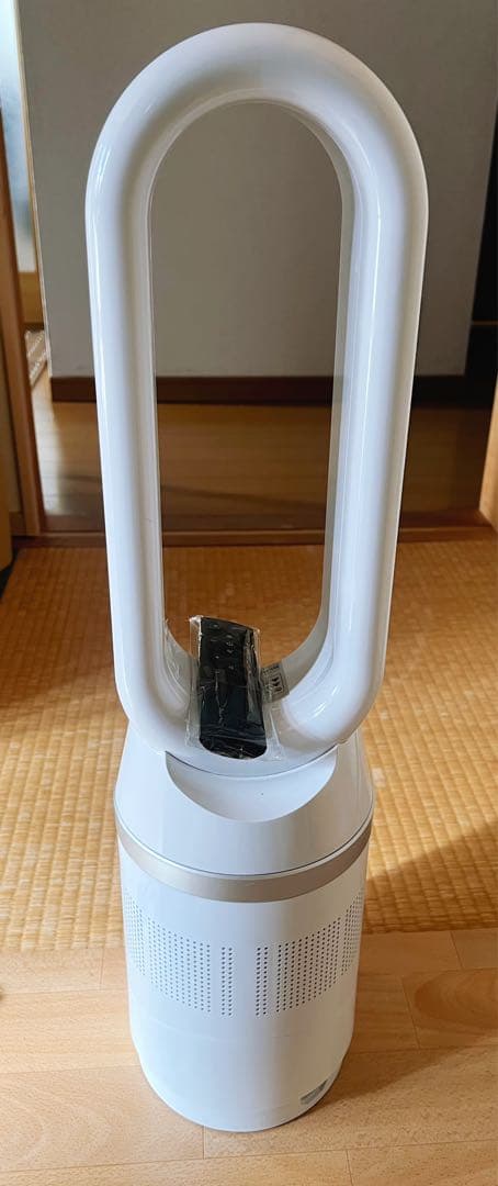 羽根なし セラミックヒーター　冷暖風機 ホワイト 2025年製　極美品