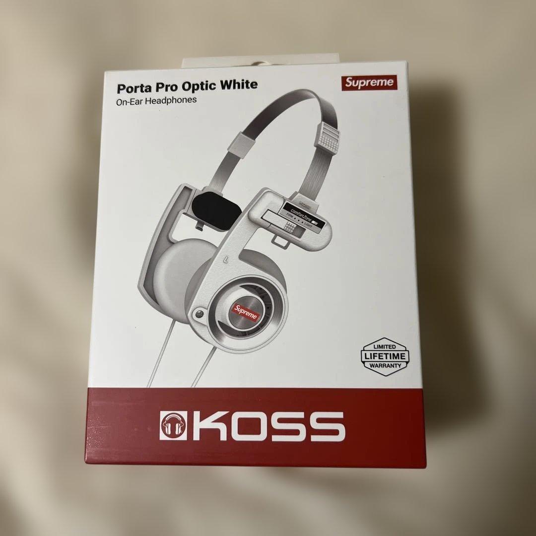 ヘッドホン Supreme / Koss Portapro
