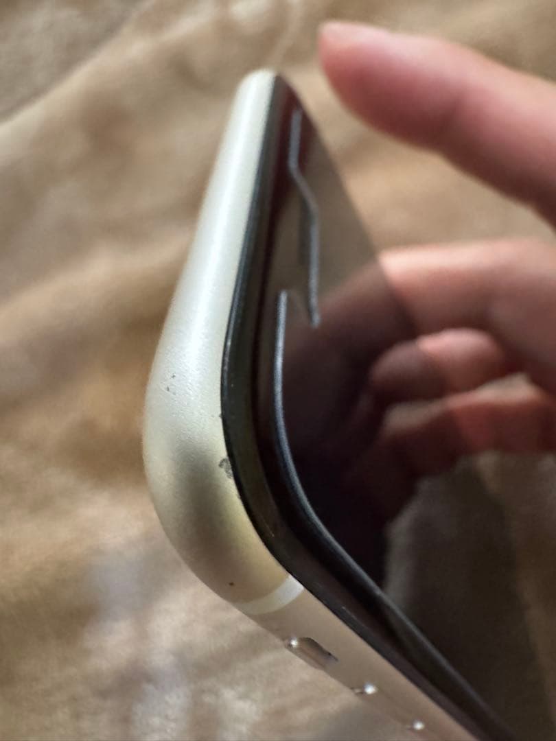 iPhone SE (第3世代) 256GBスターライト 本体　付属品付き