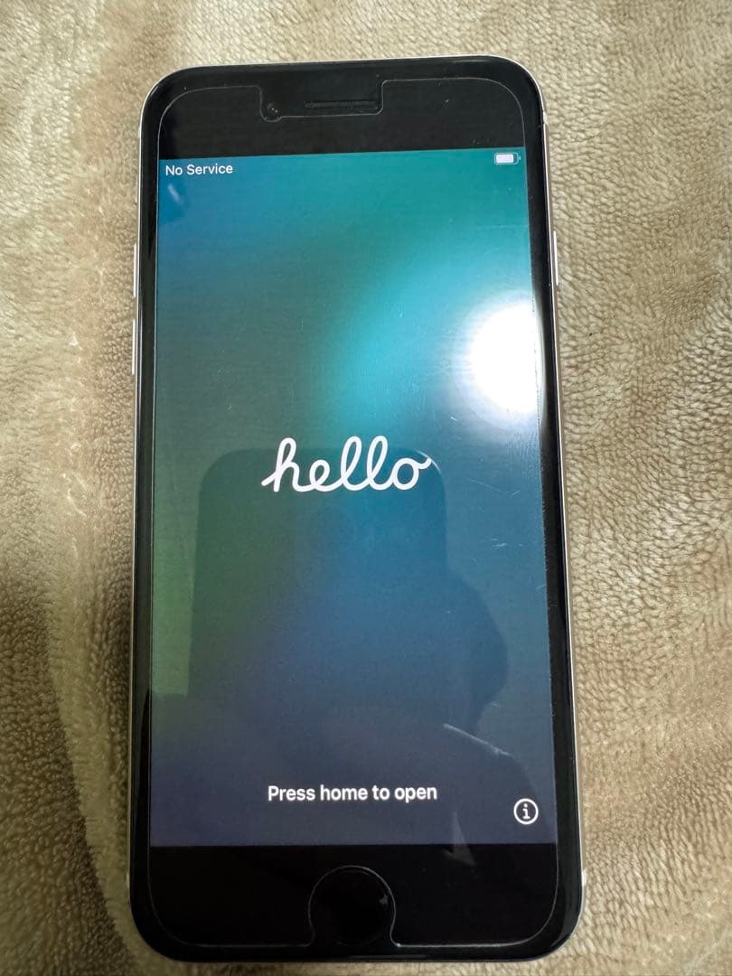 iPhone SE (第3世代) 256GBスターライト 本体　付属品付き