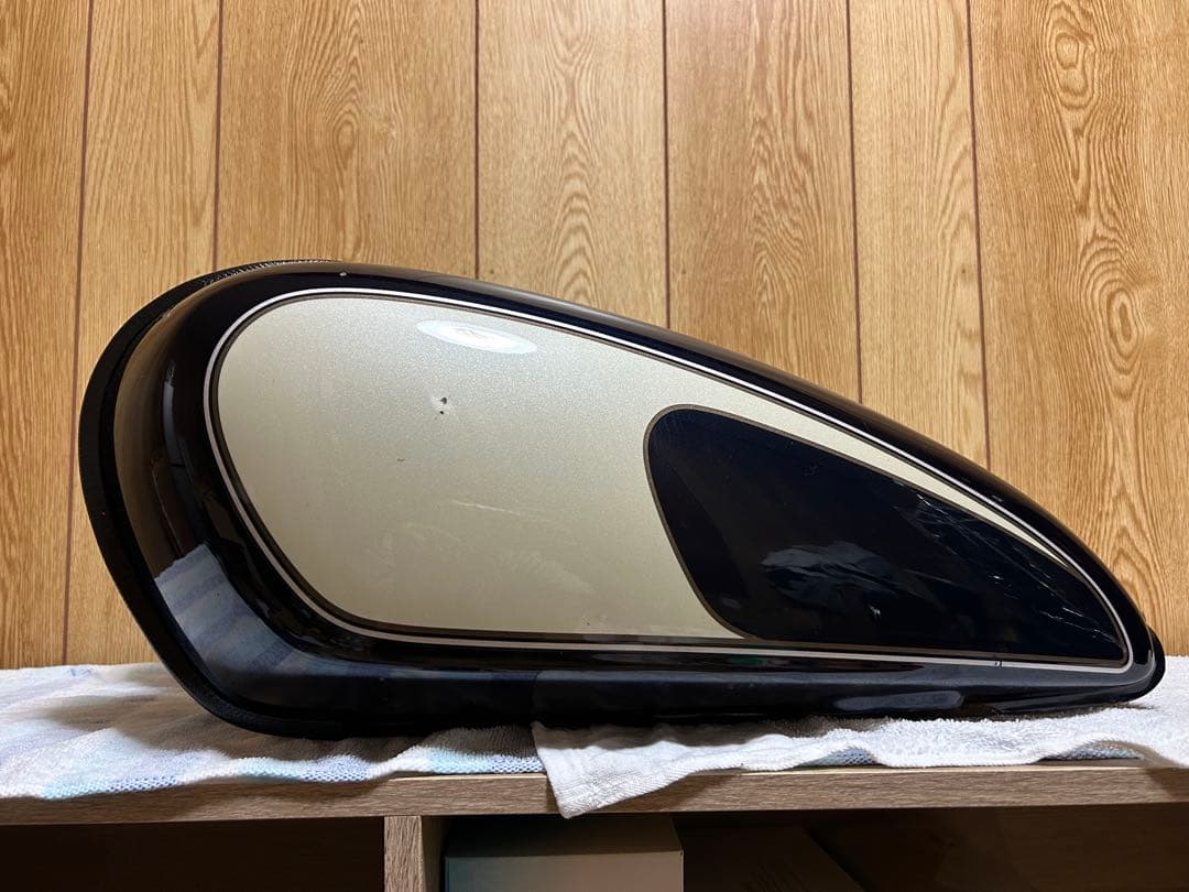 RCVA様向け　sr400 ガソリンタンク、キャップ、パッドセット