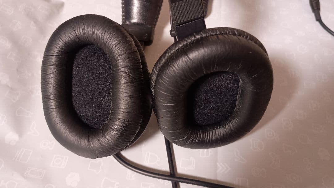 SONY　MDR-7506　スタジオヘッドフォン　ヘッドフォン