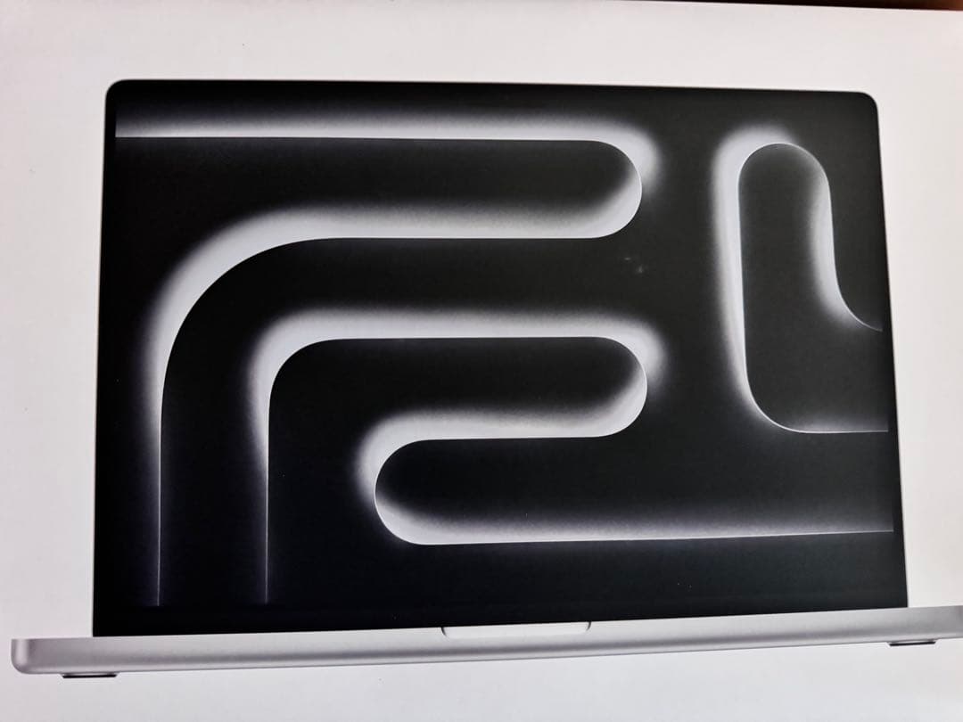 Apple MacBook Pro M3 Maxシルバー MRW73J/A