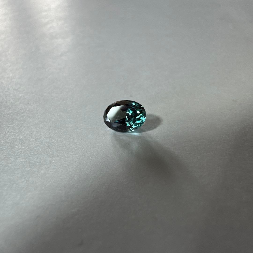 合成アレキサンドライト 再結晶 京セラ クレサンベール 0.985ct