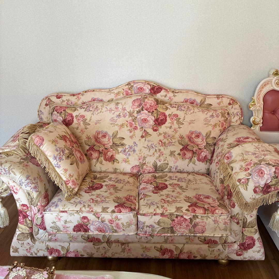 １月12日で出品終わり ロココ調　2人掛けソファー