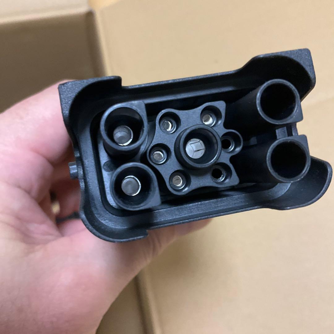 AUDI アウディ e-tron 充電ケーブル8KW普通充電器