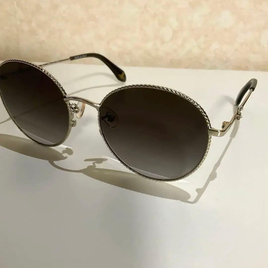 【美品・ケース付】ヴィヴィアンウエストウッド　サングラス