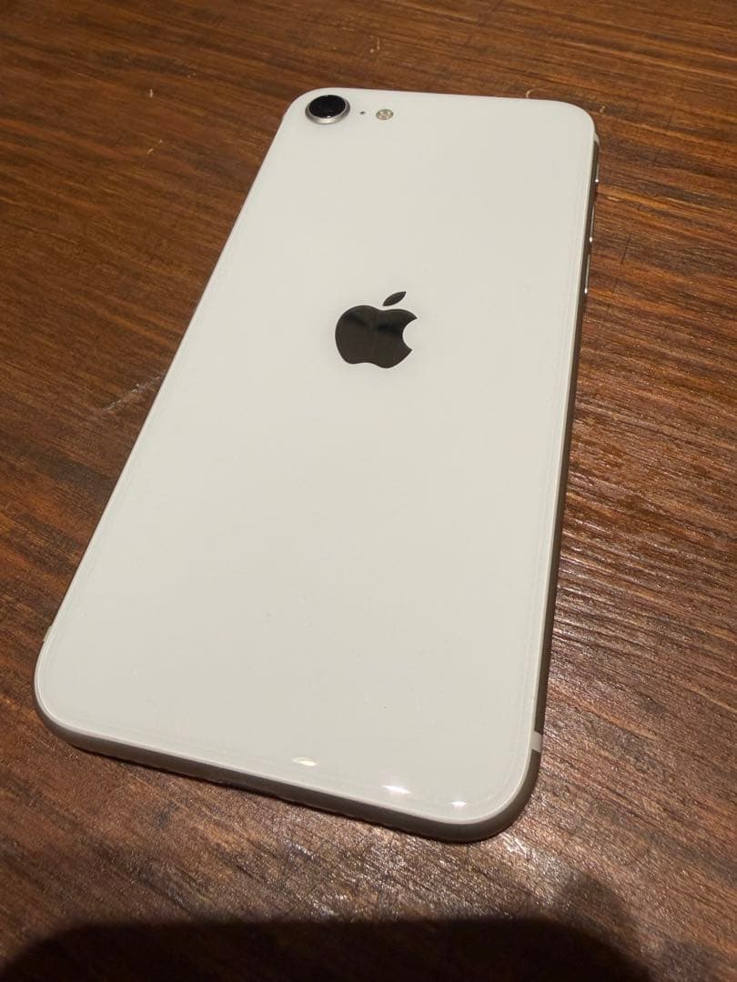 iPhone SE3 本体 64GB SIMフリー 77% 画面割れなし