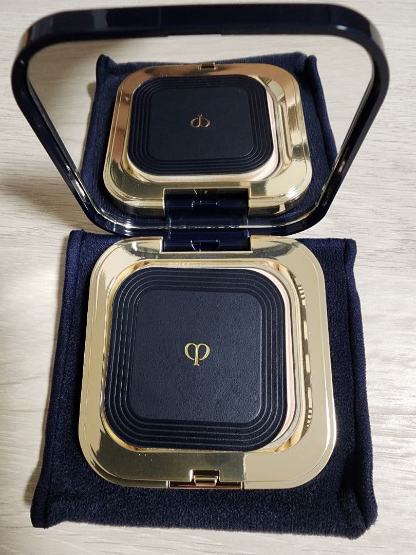 クレ・ド・ポー ボーテ プードルコンパクトエサンシエルn フェイスパウダー 5g