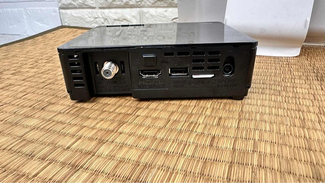 タイムセール　パナソニック 10V型 ポータブル液晶テレビ UN-10E11-W