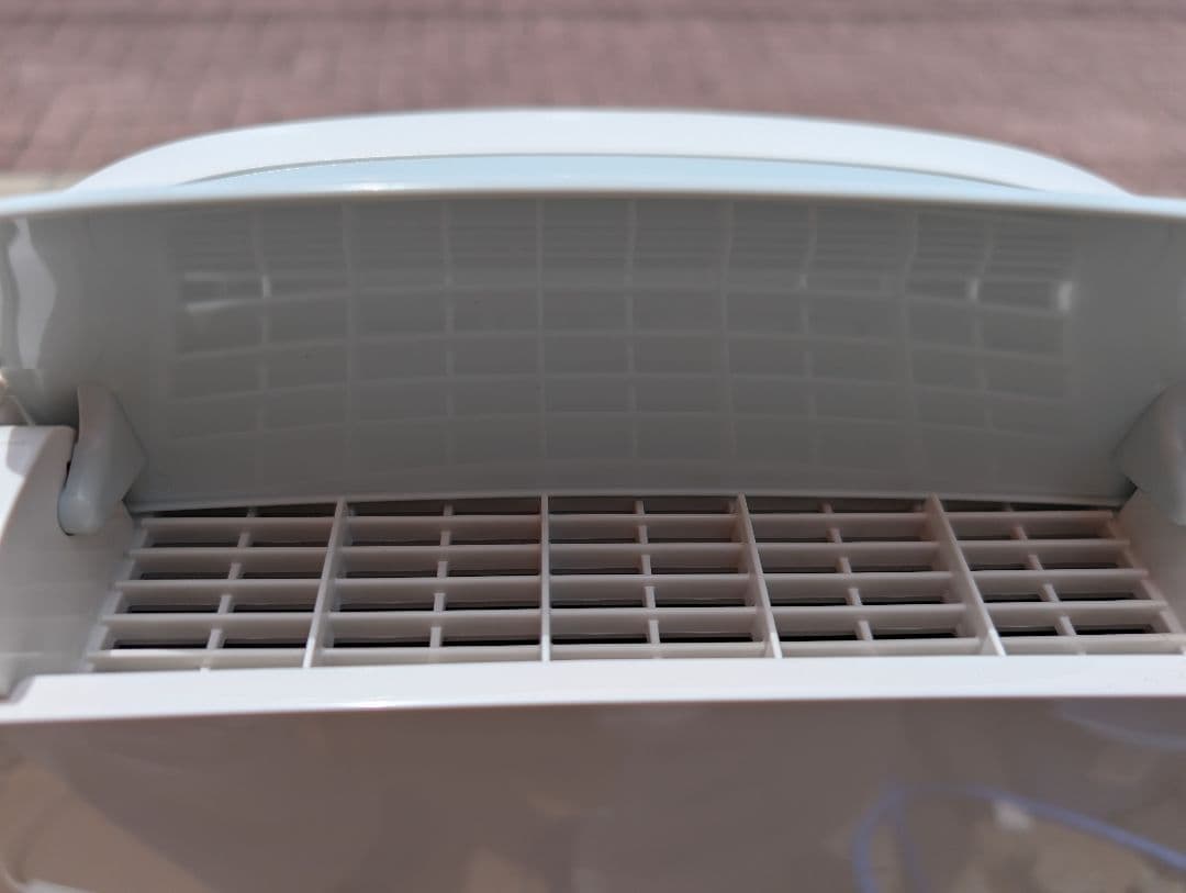 シャープ　衣類乾燥除湿機　2020　CV-J71-W