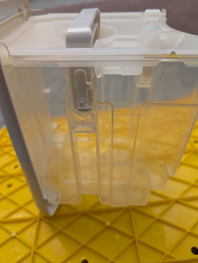 シャープ　衣類乾燥除湿機　2020　CV-J71-W