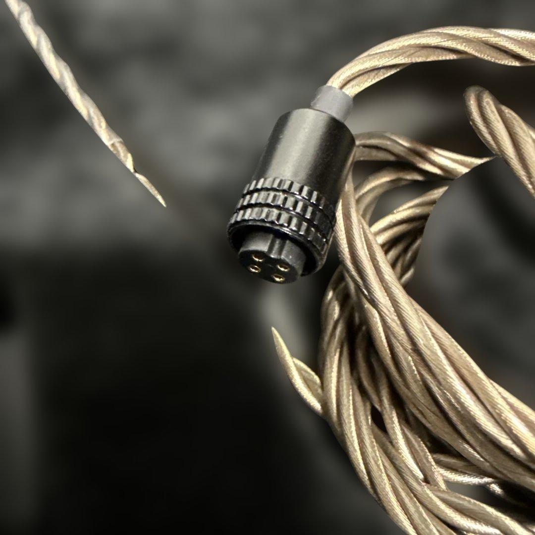 激アツアイテム　THIEAUDIO HYPE10 セーオーディオ　ハイプテン