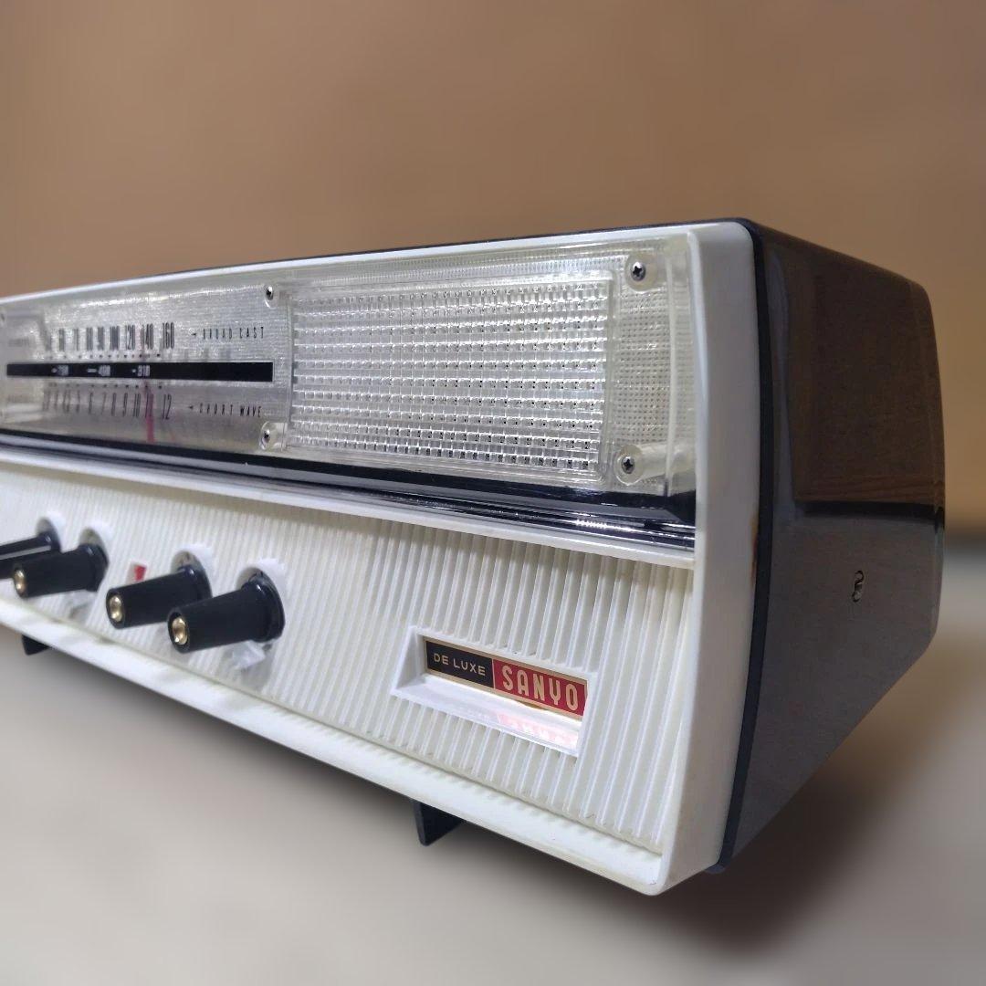 DELUXE SANYO サンヨーSF-49真空管ラジオ2スピーカー5球スーパー