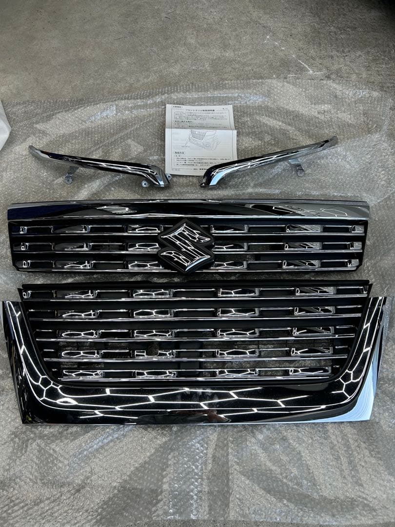 とまと　スズキ スペーシアカスタム　MK53S 純正メッキフロントグリル